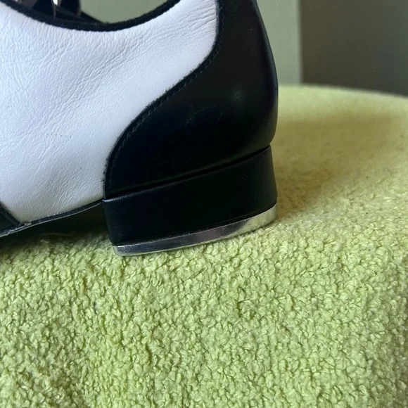 Bloch Black and White Women's Dance Tap Shoes - Picture 7 of 10